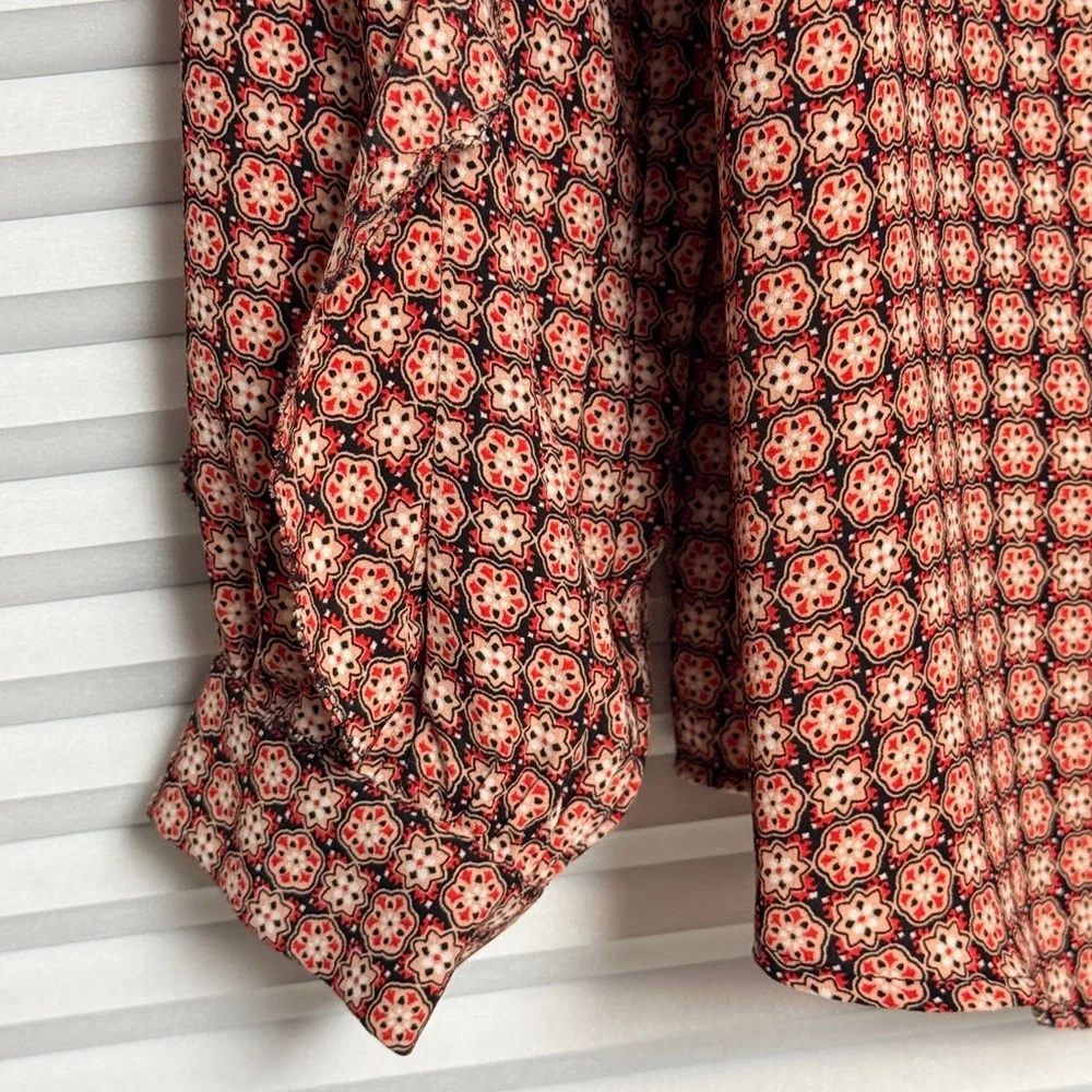 LOFT Red and Black Geometric Blouse - Picture 5 of 6